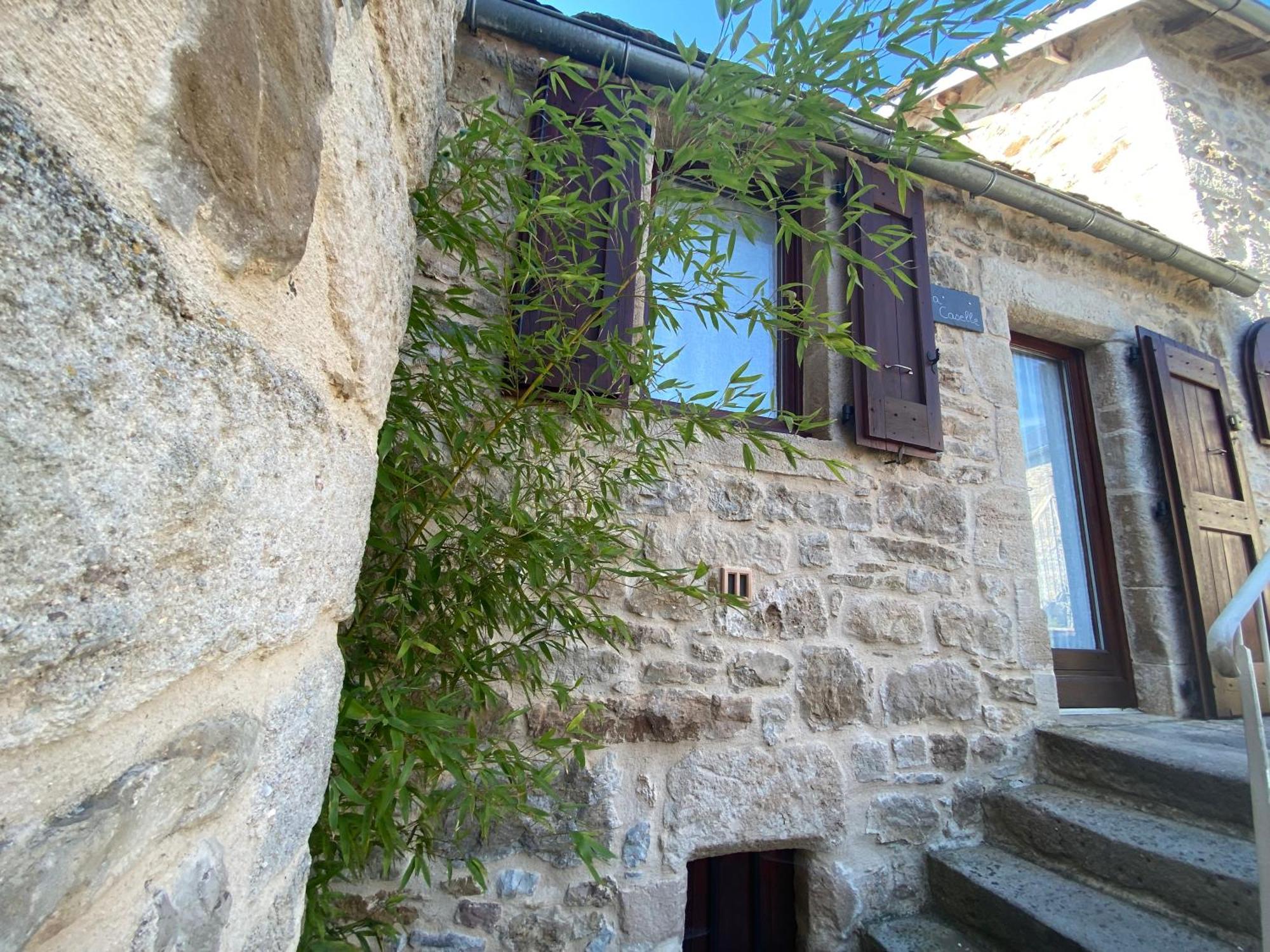 Les Caselles, Gite Et Maison D'Hotes Saint-Beauzely Kültér fotó