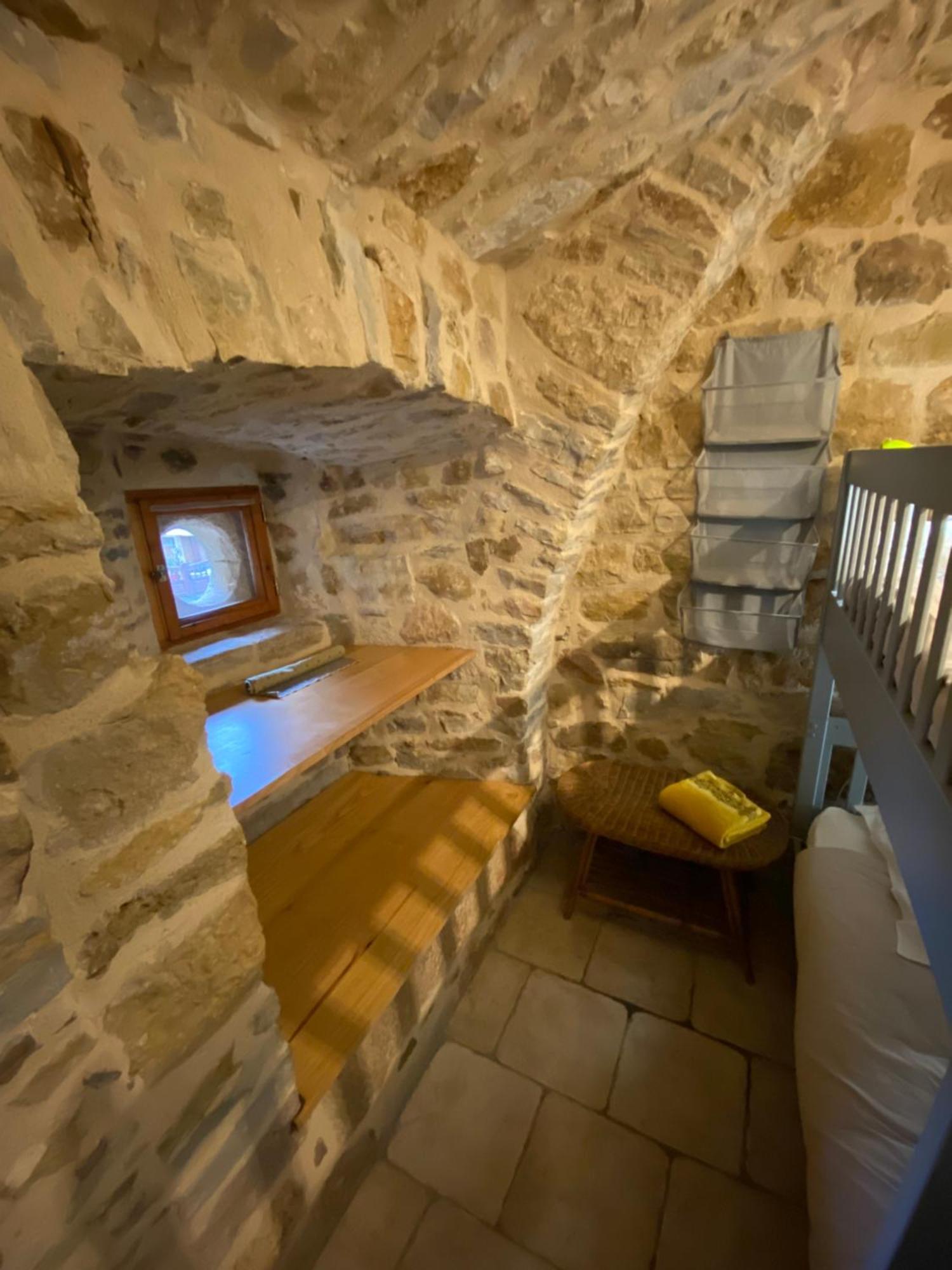 Les Caselles, Gite Et Maison D'Hotes Saint-Beauzely Kültér fotó