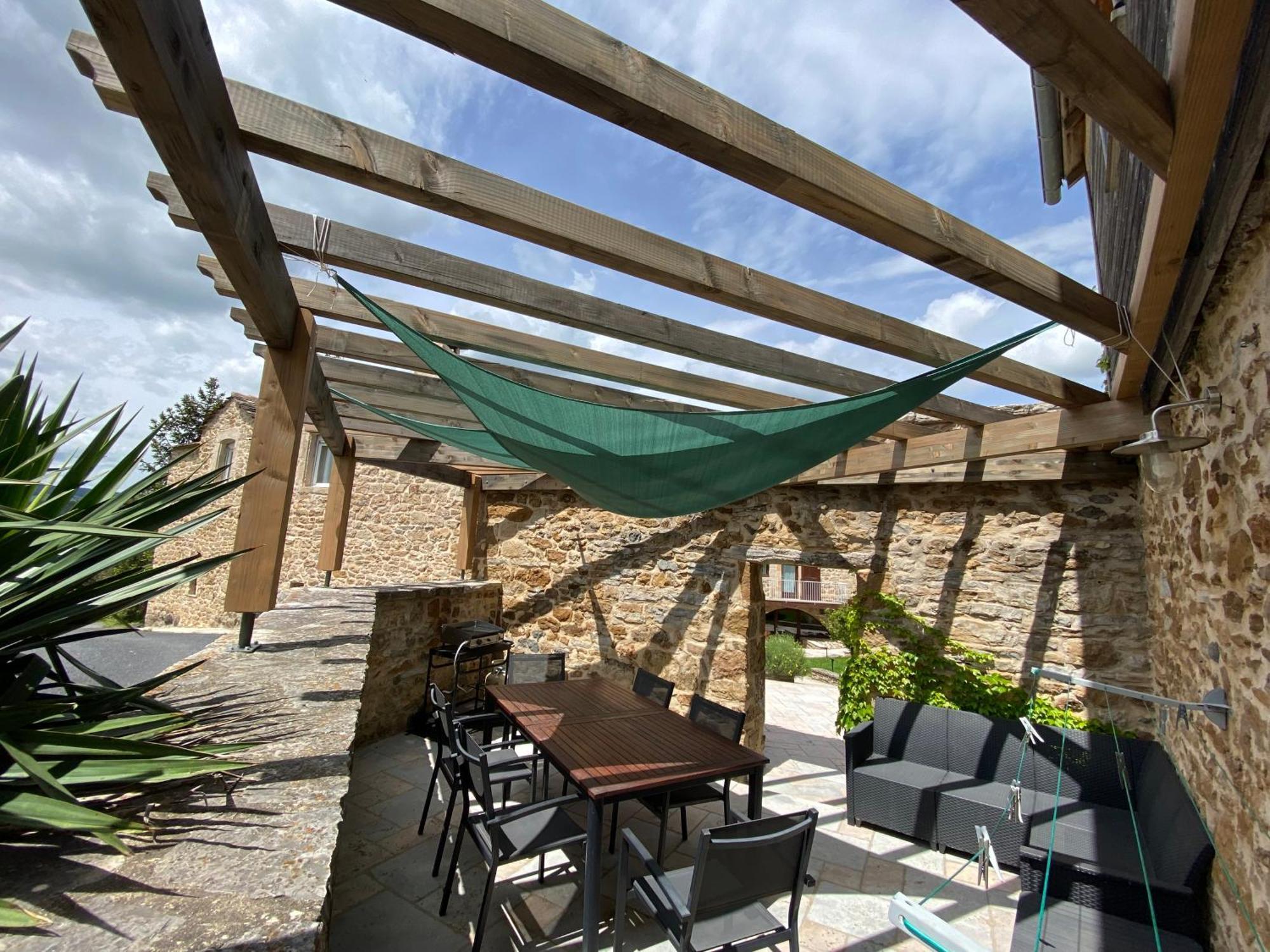 Les Caselles, Gite Et Maison D'Hotes Saint-Beauzely Kültér fotó