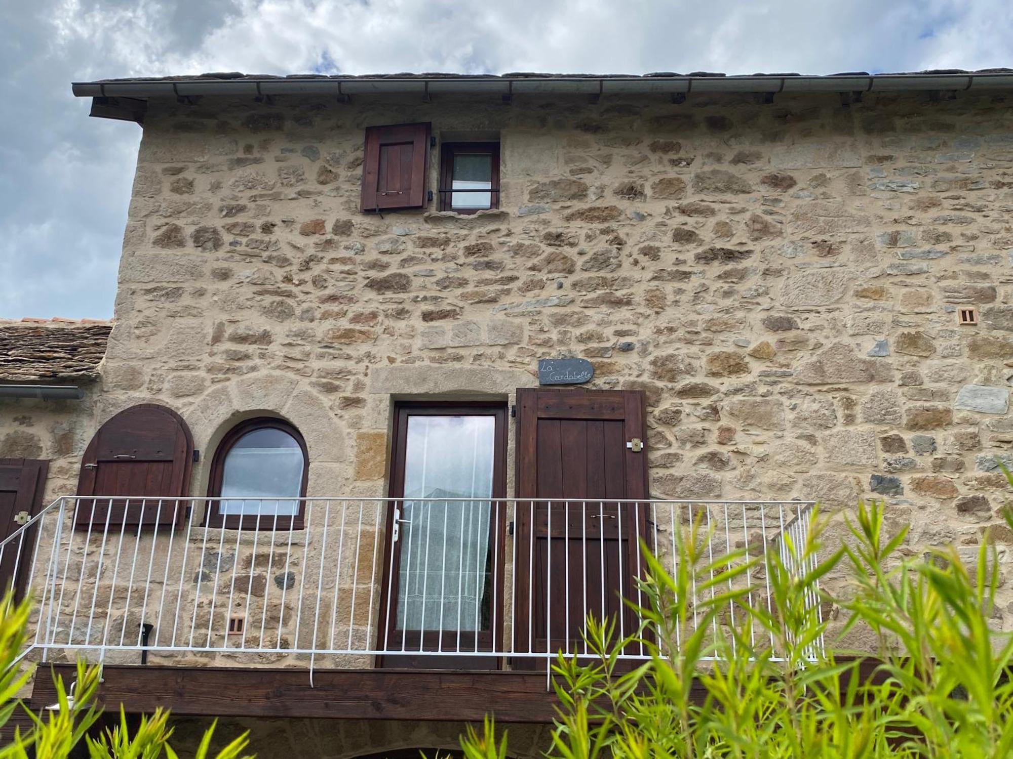 Les Caselles, Gite Et Maison D'Hotes Saint-Beauzely Kültér fotó